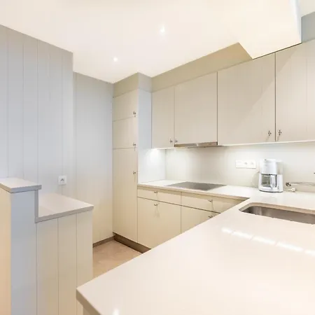 On Belgian Coast With Sea Views, Cleaning Included * Oostduinkerke