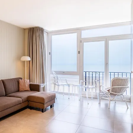 On Belgian Coast With Sea Views, Cleaning Included *