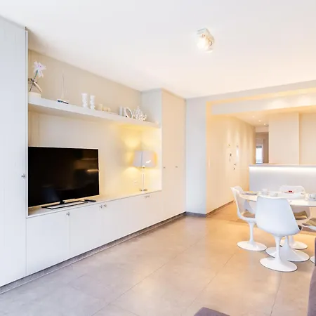 On Belgian Coast With Sea Views, Cleaning Included Apartment Oostduinkerke