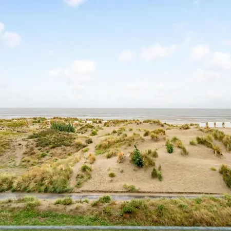 On Belgian Coast With Sea Views, Cleaning Included Apartment