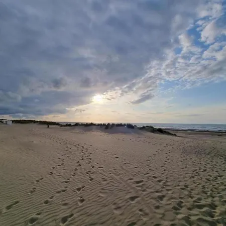 On Belgian Coast With Sea Views, Cleaning Included Apartment Oostduinkerke